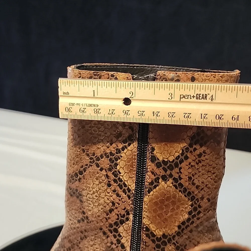Free people | Brown Snakeskin Leather Kitty heel | size (39)